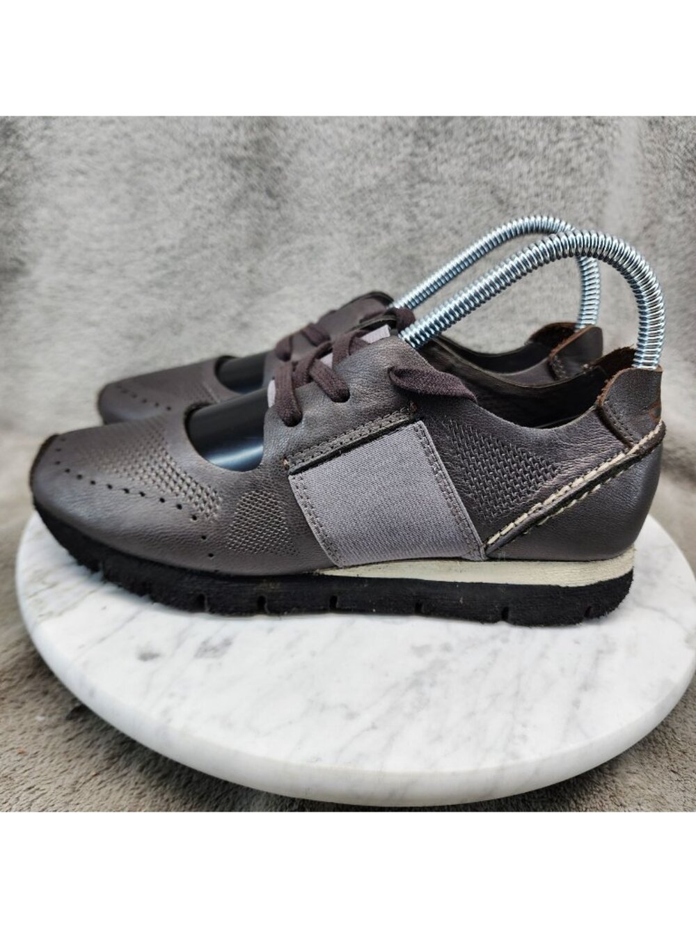 OTBT Shoes Womens Size 6 Star Dust Gray Leather Lace Up Sneaker *Read*